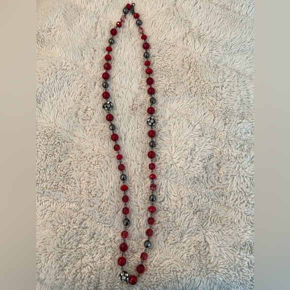 Jewelry - Long Red and Black Bead with Sparkle Clusters
